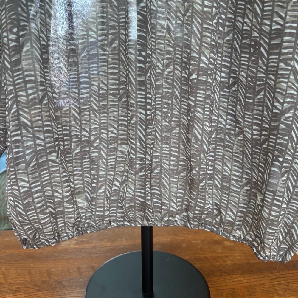 Banana Republic Sheer Chiffon Blouse Brown/Wht Abstract Print Women’s M - Picture 6 of 6